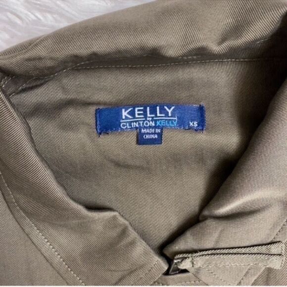 Kelly by Clinton &Kelly Oversized Anorak Jacket.
(Size XS) - Picture 5 of 6